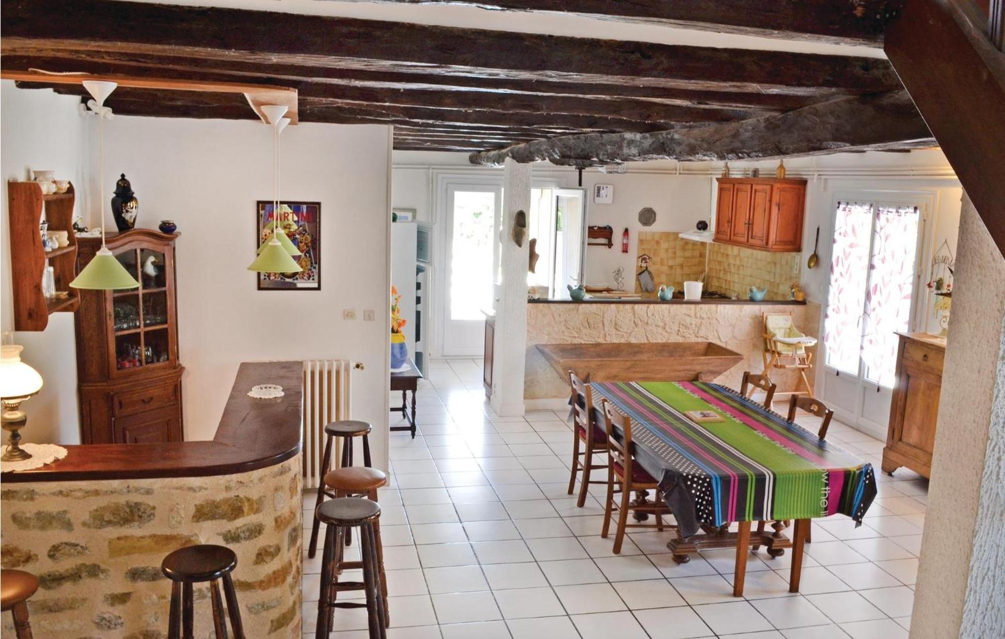 Amazing Home In Ladornac With Kitchen La Dornac Bagian luar foto